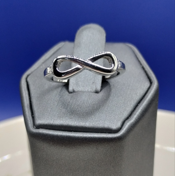 925 Infinity Symbol Ring - Picture 4 of 8